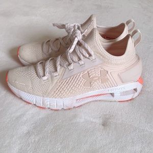 under armour HOVR sneaker with speed foam